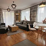 Malgorzatka Apartment *